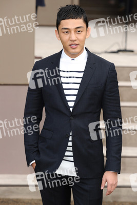 Burberry Prosum Menswear Fashion Show, London Collections: Men AW 14