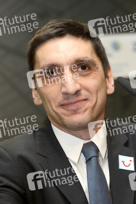 Hannover 96 präsentiert Cheftrainer Tayfun Korkut, Hannover