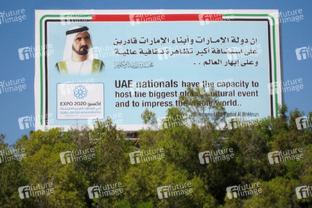 Expo 2020 Werbepleakt mit Scheich Rashid bin Mohammed Al Maktoum