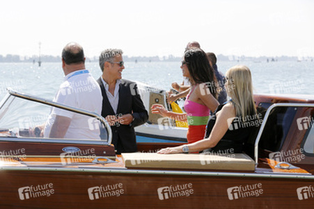 Auf dem Weg zum 'Gravity' Photocall, Biennale 2013