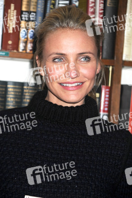 Cameron Diaz signiert ihr Buch 'The Body Book', Huntington
