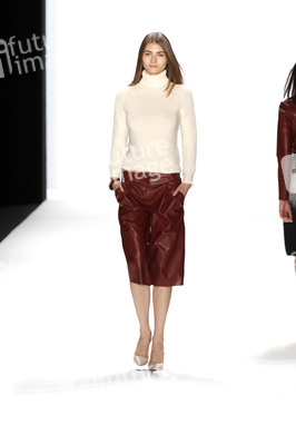 Hien Le Fashion Show, Berlin Fashion Week Autumn-Winter 2014