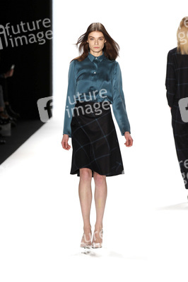 Hien Le Fashion Show, Berlin Fashion Week Autumn-Winter 2014