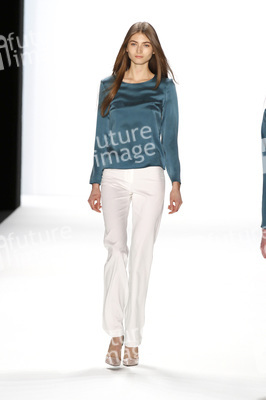 Hien Le Fashion Show, Berlin Fashion Week Autumn-Winter 2014