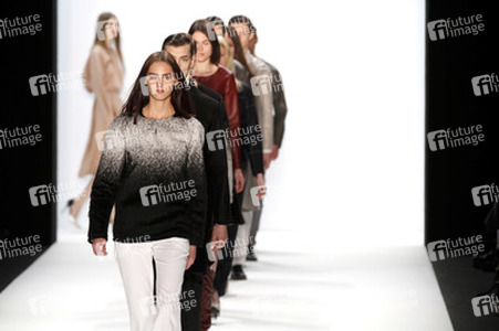 Hien Le Fashion Show, Berlin Fashion Week Autumn-Winter 2014