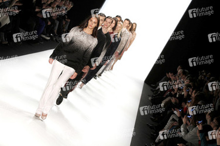 Hien Le Fashion Show, Berlin Fashion Week Autumn-Winter 2014