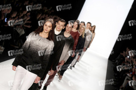 Hien Le Fashion Show, Berlin Fashion Week Autumn-Winter 2014