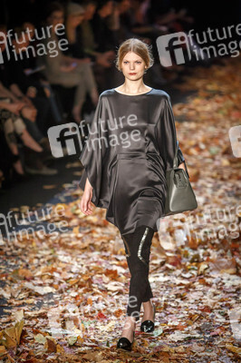 Dawid Tomaszewski Fashion Show, Berlin Fashion Week Autumn-Winter 2014