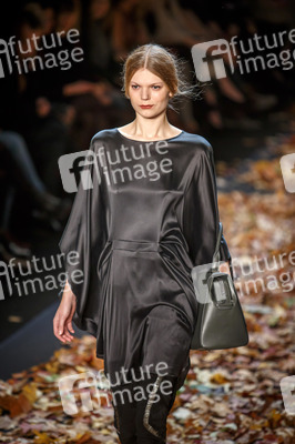 Dawid Tomaszewski Fashion Show, Berlin Fashion Week Autumn-Winter 2014