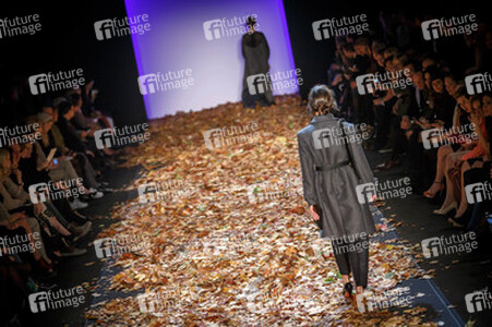 Dawid Tomaszewski Fashion Show, Berlin Fashion Week Autumn-Winter 2014
