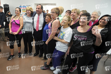 Chris Christie trifft Sandy-geschädigte Hausbesitzer, Manahawkin