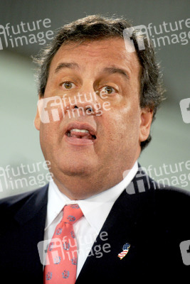Chris Christie trifft Sandy-geschädigte Hausbesitzer, Manahawkin