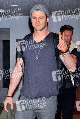 Chris Hemsworth arrives in Japan