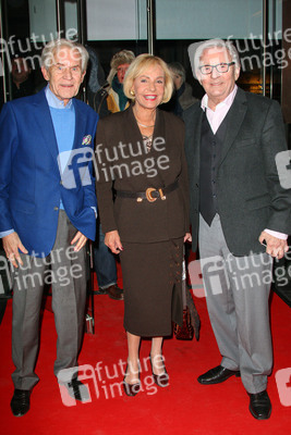 'Die Damen warten' Premiere, Hamburg