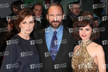 Kristin Scott Thomas, Ralph Fiennes, Felicity Jones