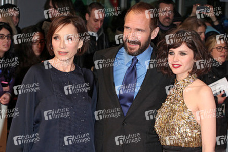 Kristin Scott Thomas, Ralph Fiennes, Felicity Jones