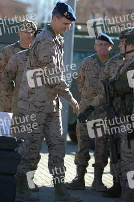 Prince Felipe besucht die Parachutist Brigada, Paracuellos de Jarama