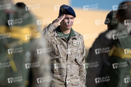 Prince Felipe besucht die Parachutist Brigada, Paracuellos de Jarama
