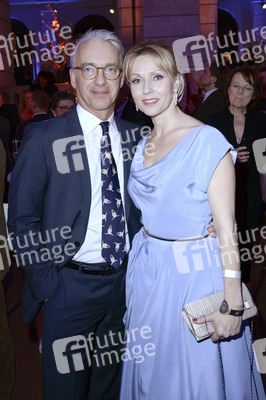 Christoph M. Ohrt, Dana Golombek