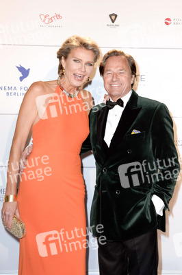 Stephanie von Pfuel, Hendrik teNeues