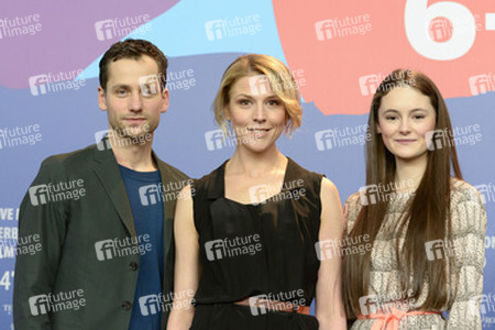 Florian Stetter, Franziska Weisz, Lea van Acken