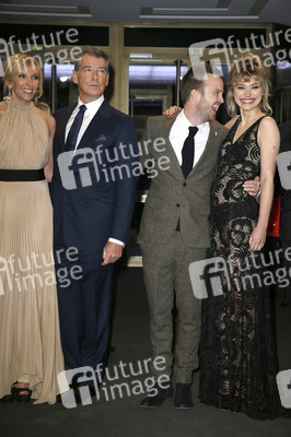 Pierce Brosnan, Toni Collette, Aaron Paul, Imogen Poots