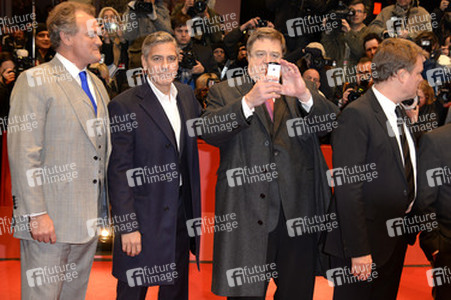 Hugh Bonneville, George Clooney, John Goodman, Justus von Dohnányi