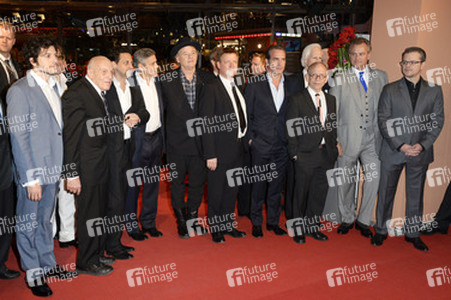 Dimitri Leonidas, Harry Ettlinger, Grant Heslov, George Clooney, Bill Murray, Justus von Dohnányi, John Goodman, Jean Dujardin, Bob Balaban, Hugh Bonneville, Matt Damon