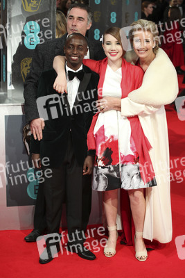 Greg Wise, Emma Thompson mit Tocher Gaia Wise, Sohn Tindyebwa Agaba