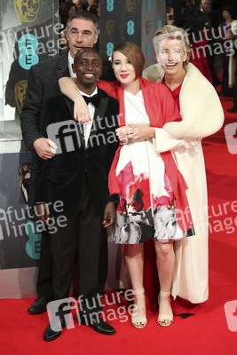 Greg Wise, Emma Thompson mit Tocher Gaia Wise, Sohn Tindyebwa Agaba