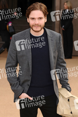 Burberry Prorsum Fashion Show, London Fashion Week