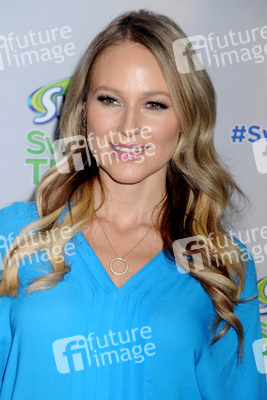 Jewel präsentiert den Swiffer Sweep & Trap, New York