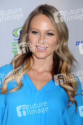 Jewel präsentiert den Swiffer Sweep & Trap, New York