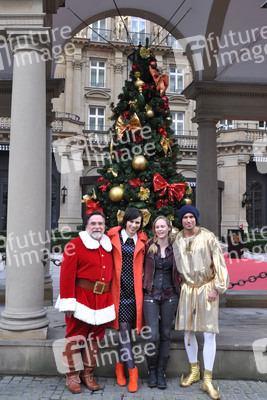 Elmar Wepper, Nora Tschirner, Inez Björg David, Tom Beck