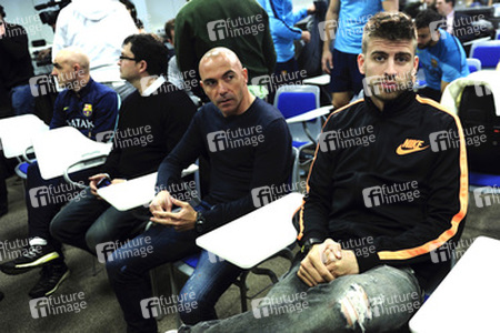 Carles Puyol Pressekonferenz, Sant Joan Despi