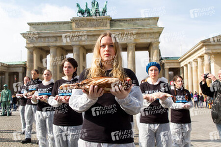 Tierkörperaktion vor dem Brandenburger Tor, Berlin