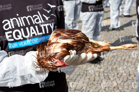 Tierkörperaktion vor dem Brandenburger Tor, Berlin