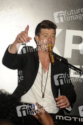 Robin Thicke beim Express Times Square Grand Opening Event, New York