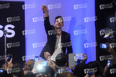 Robin Thicke beim Express Times Square Grand Opening Event, New York