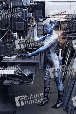 Schlosserei / Metalworking Bodypainting