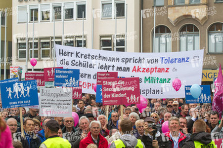 Bildungsplan-Demos in Stuttgart