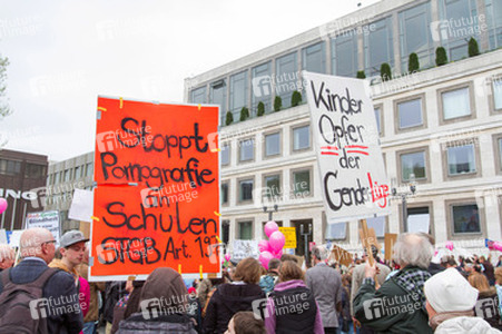 Bildungsplan-Demos in Stuttgart