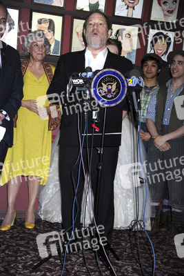 U.S. Senator Charles E. Schumer Berkanntgabe, New York