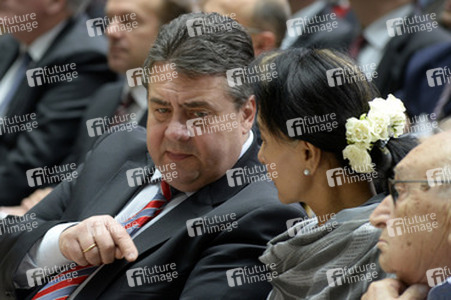 Verleihung des 3. Internationalen Willy-Brandt-Preises an Aung San Suu Kyi, Berlin
