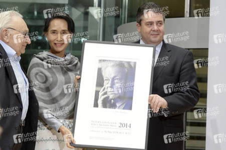 Verleihung des 3. Internationalen Willy-Brandt-Preises an Aung San Suu Kyi, Berlin