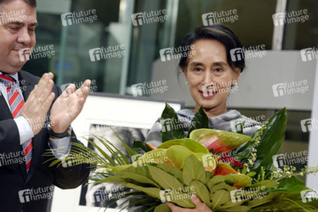 Verleihung des 3. Internationalen Willy-Brandt-Preises an Aung San Suu Kyi, Berlin
