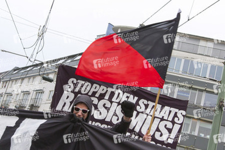 Demonstration vor dem Privathaus von Innensenator Henkel, Berlin