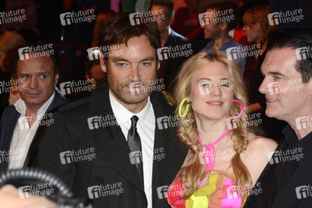 Larissa Marolt mit Freund Whitney Sudler-Smith
