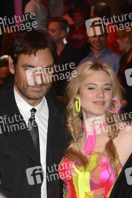 Larissa Marolt mit Freund Whitney Sudler-Smith