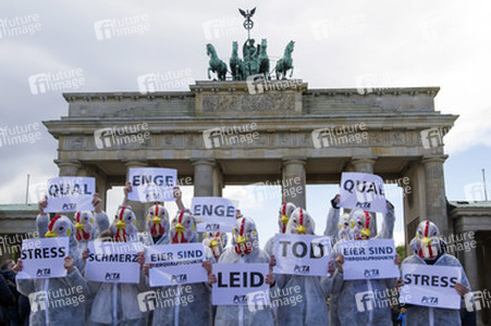 PETA Demonstration gegen Hühnerhaltung, Berlin